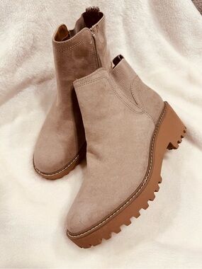American Vintage Taupe Suede Lug Heel Ankle Boots